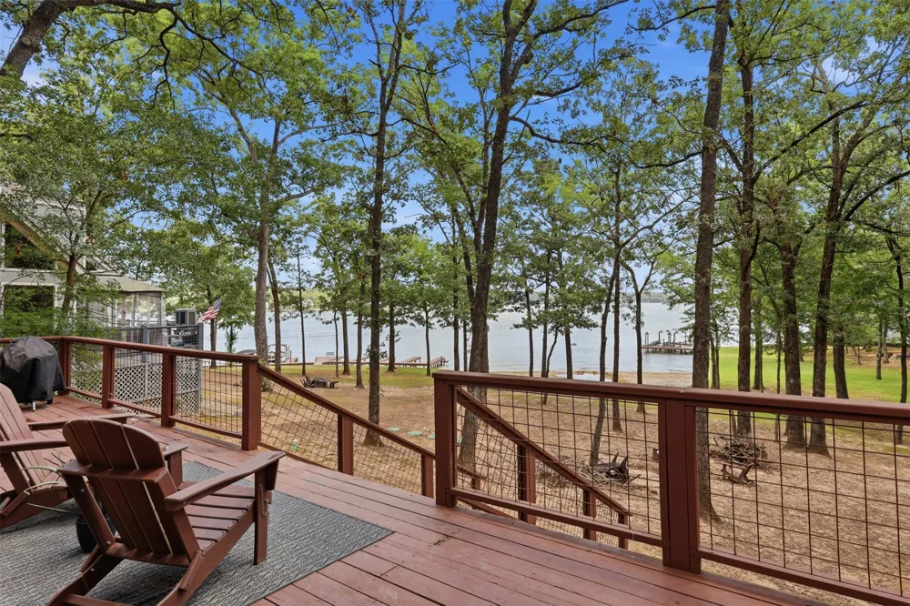 104 E Barker Creek Drive Scroggins, TX 75480