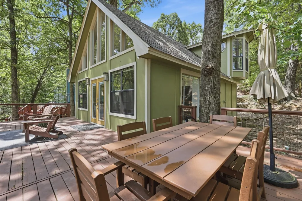 104 E Barker Creek Drive Scroggins, TX 75480
