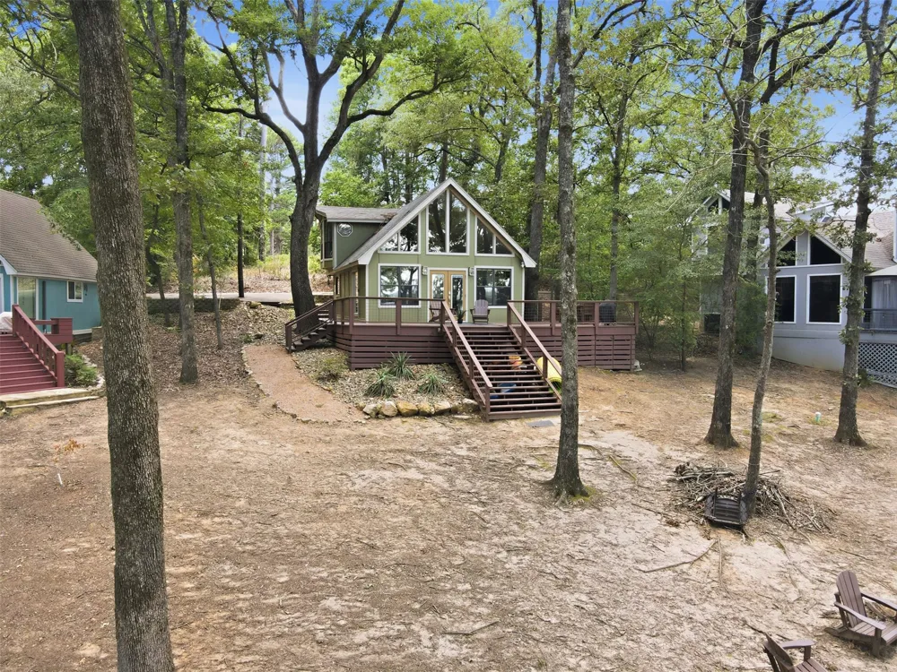 104 E Barker Creek Drive Scroggins, TX 75480
