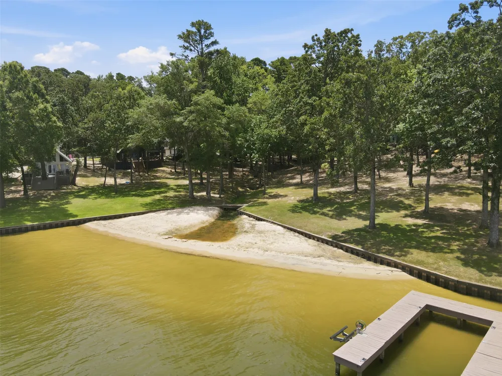 104 E Barker Creek Drive Scroggins, TX 75480
