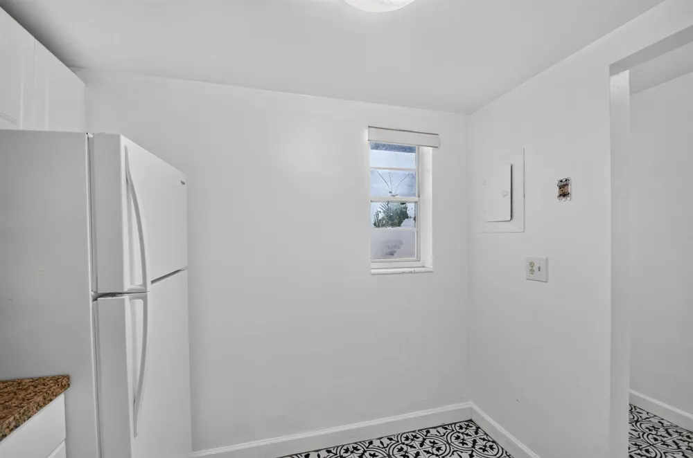 1505 Crescent Circle #B24 Lake Park, FL 33403