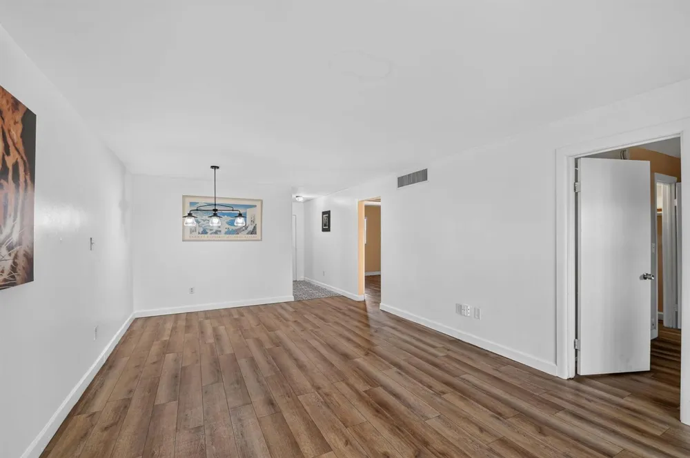 1505 Crescent Circle #B24 Lake Park, FL 33403
