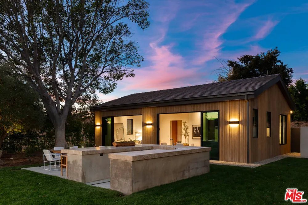 25151 Jim Bridger Road Hidden Hills, CA 91302
