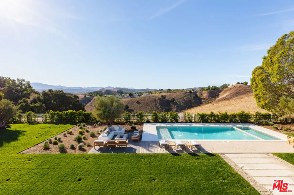 25151 Jim Bridger Road Hidden Hills, CA 91302