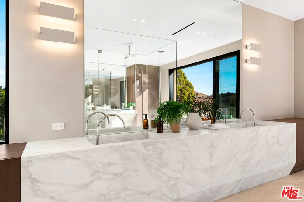 25151 Jim Bridger Road Hidden Hills, CA 91302
