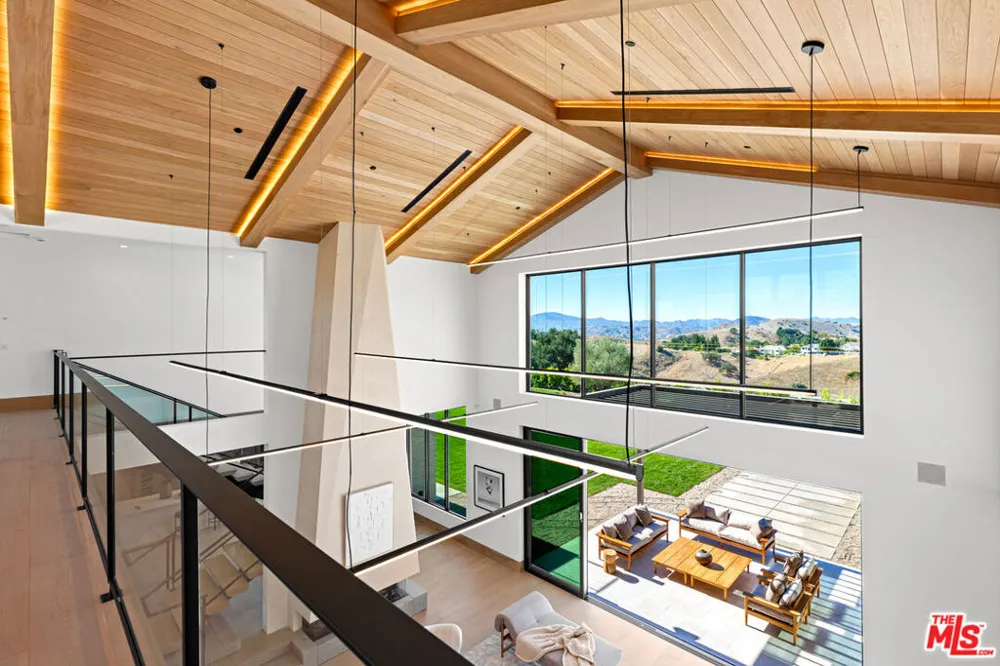 25151 Jim Bridger Road Hidden Hills, CA 91302