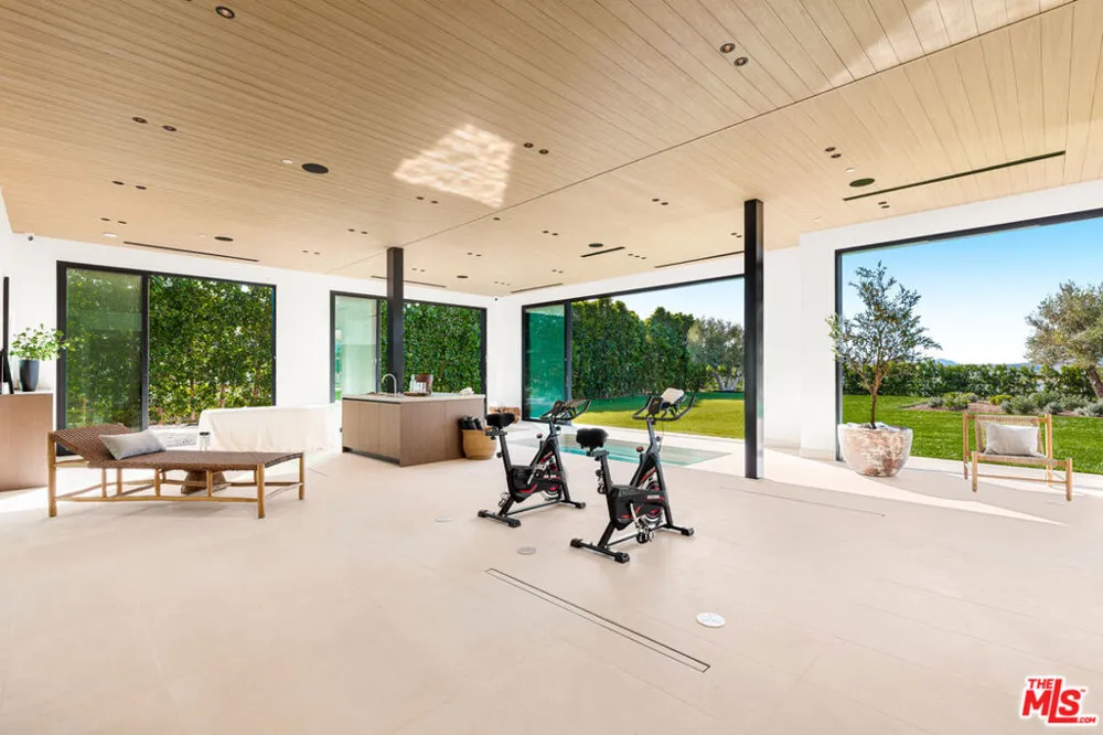 25151 Jim Bridger Road Hidden Hills, CA 91302