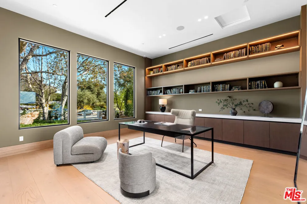 25151 Jim Bridger Road Hidden Hills, CA 91302