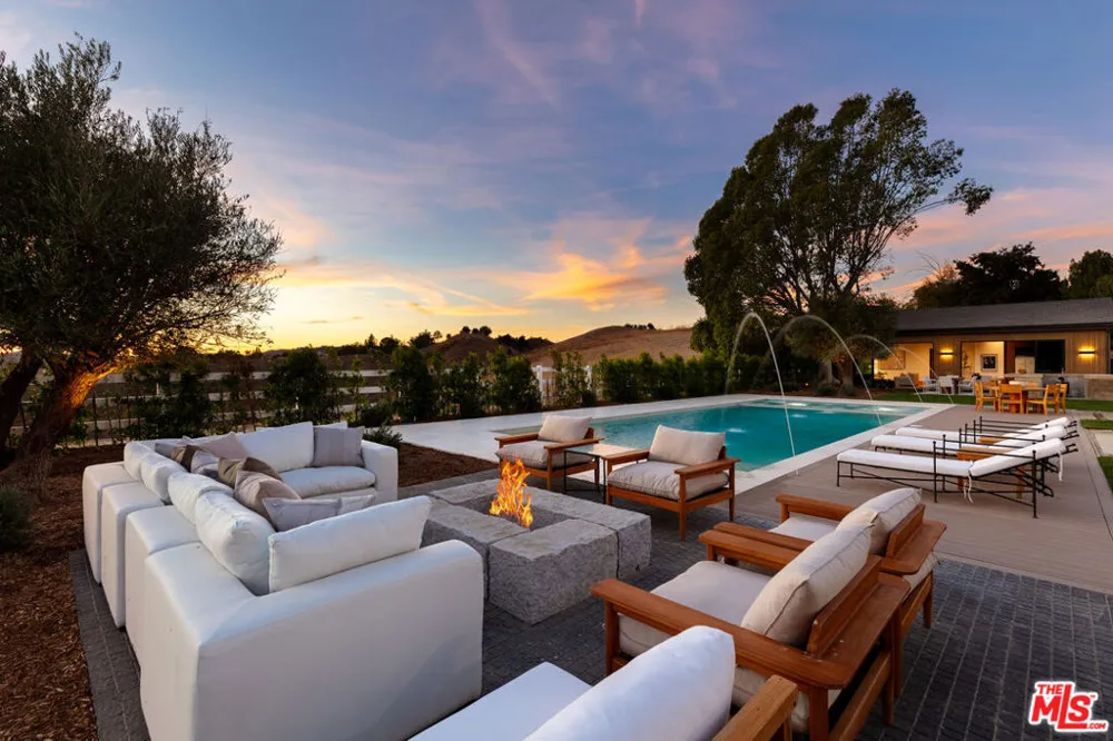 25151 Jim Bridger Road Hidden Hills, CA 91302