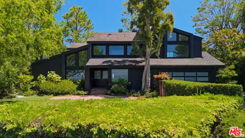 13302 Mulholland Drive