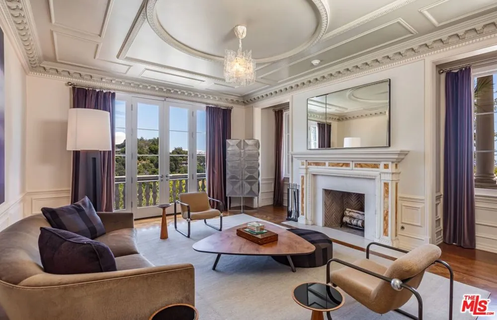 10911 Chalon Road Los Angeles, CA 90077