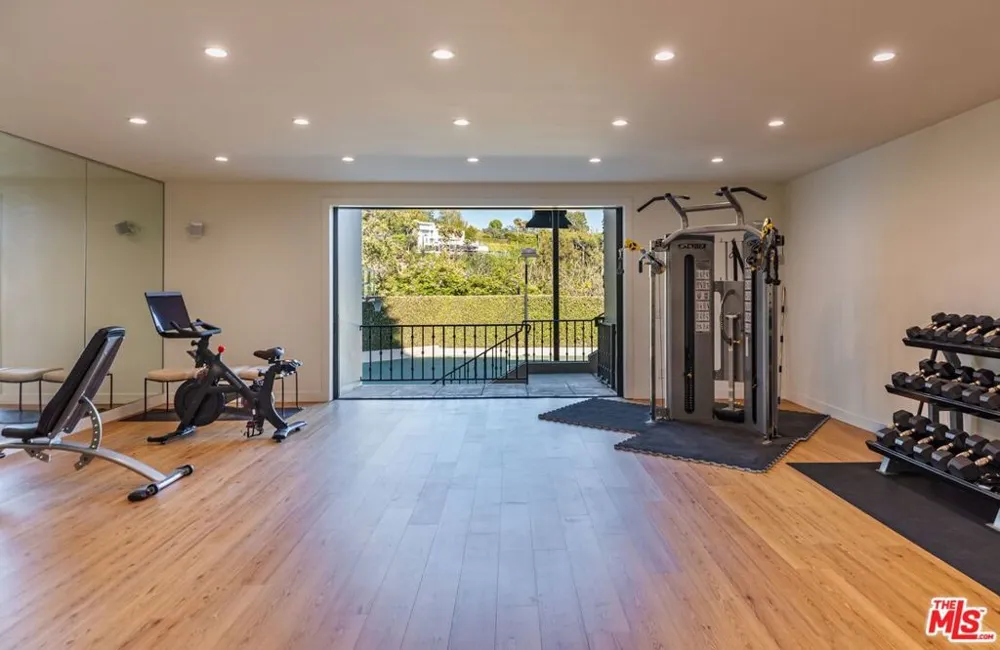10911 Chalon Road Los Angeles, CA 90077
