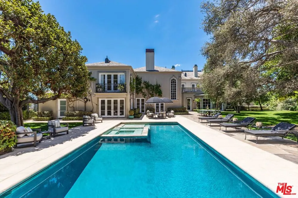 10911 Chalon Road Los Angeles, CA 90077