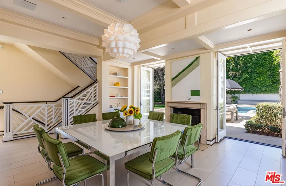 10911 Chalon Road Los Angeles, CA 90077