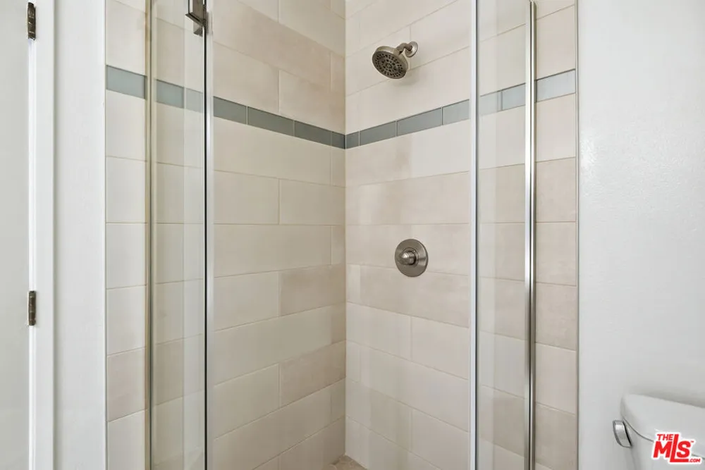 1802 20th Street #B Santa Monica, CA 90404