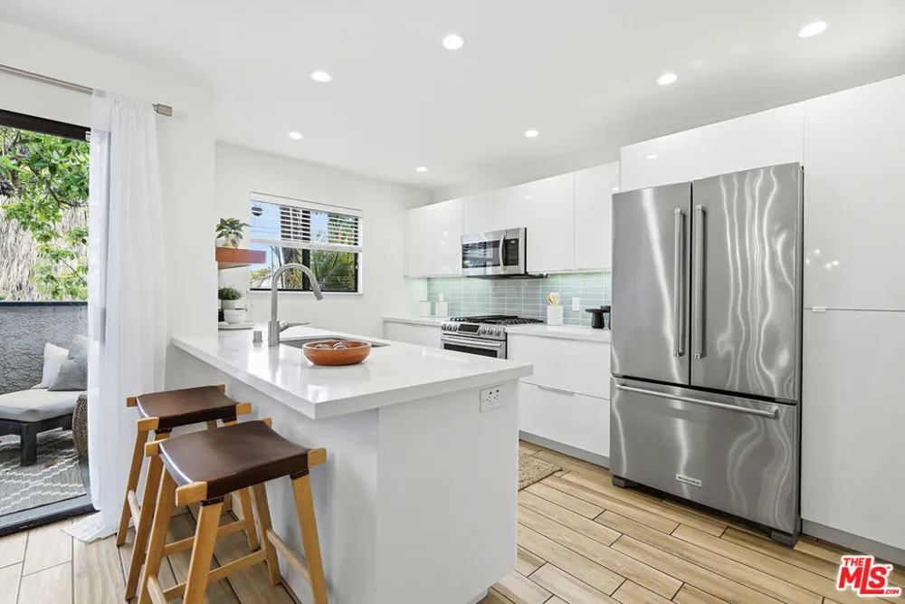 1802 20th Street #B Santa Monica, CA 90404