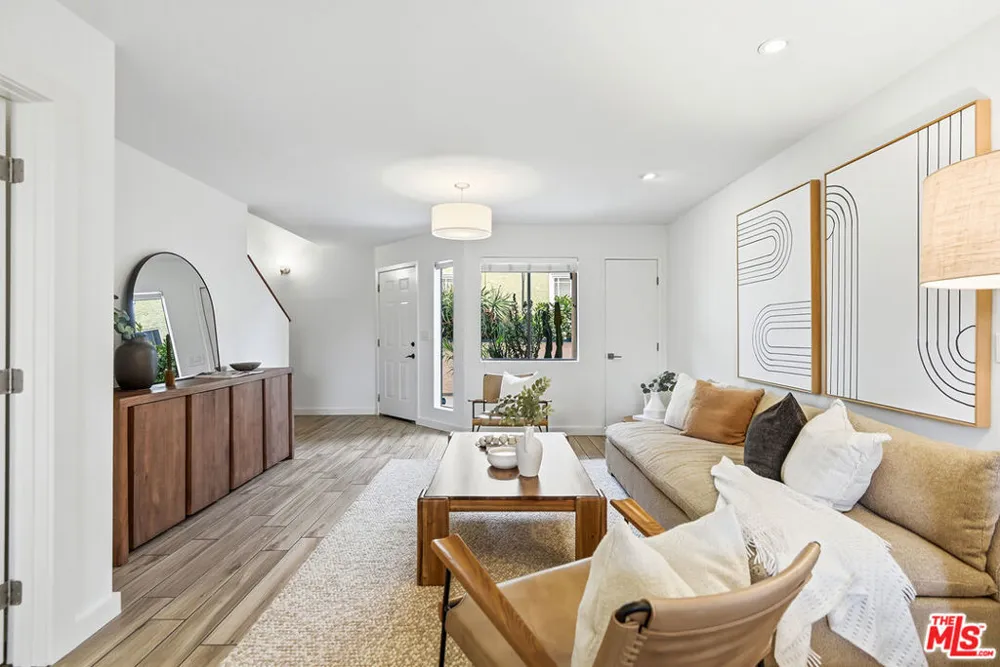 1802 20th Street #B Santa Monica, CA 90404