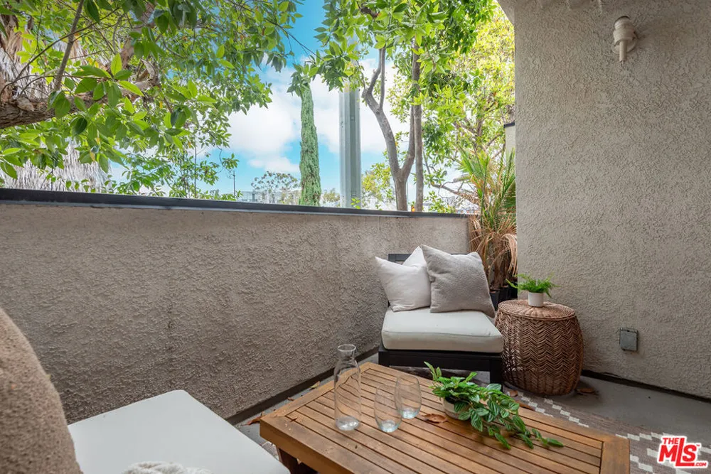 1802 20th Street #B Santa Monica, CA 90404