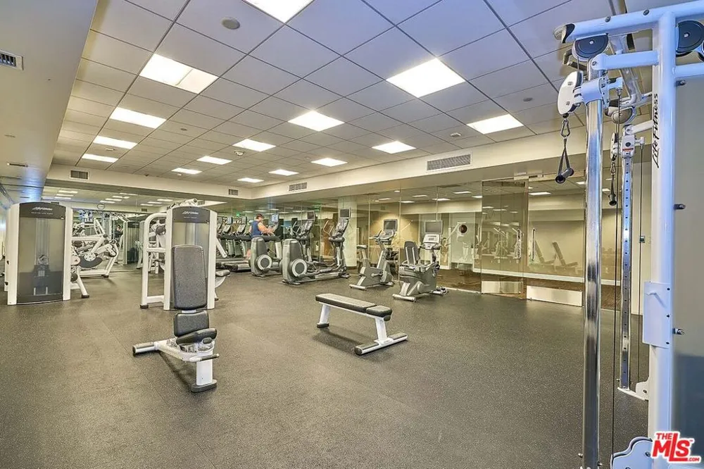 3223 W 6th Street #405 Los Angeles, CA 90020