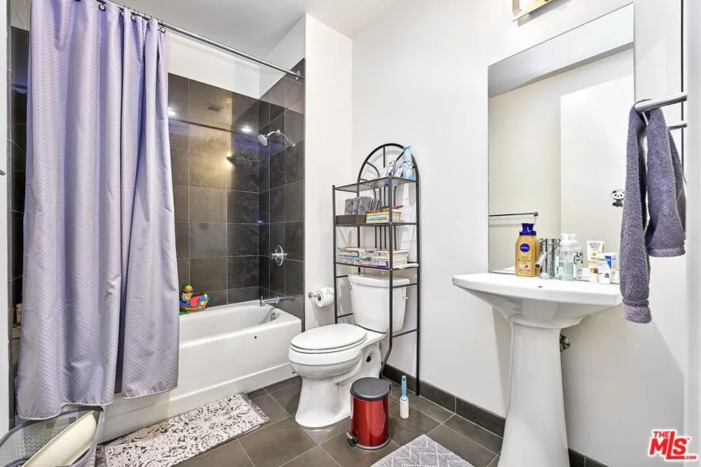 3223 W 6th Street #405 Los Angeles, CA 90020