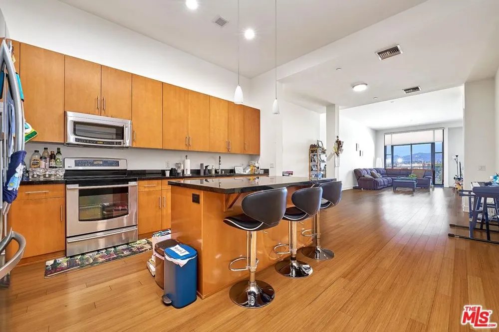 3223 W 6th Street #405 Los Angeles, CA 90020