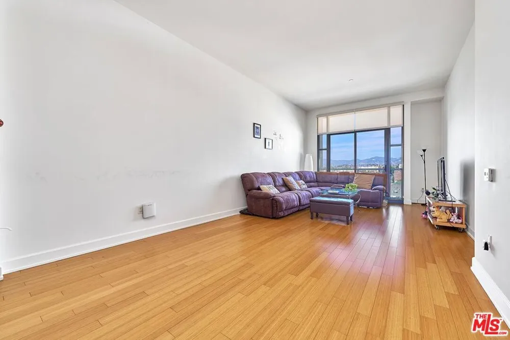 3223 W 6th Street #405 Los Angeles, CA 90020