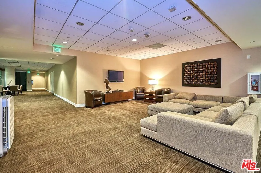 3223 W 6th Street #405 Los Angeles, CA 90020