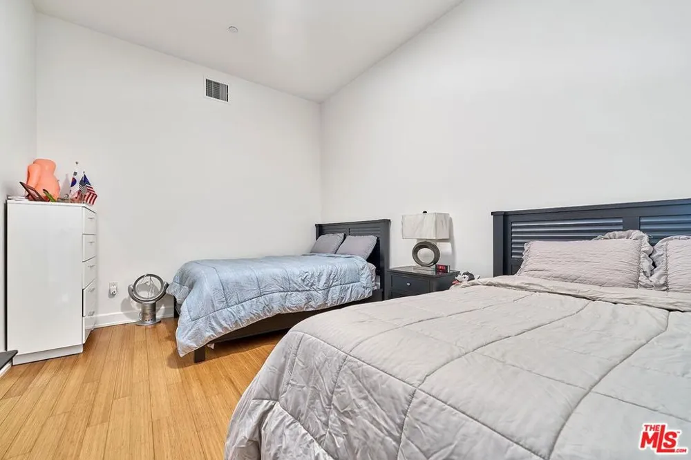 3223 W 6th Street #405 Los Angeles, CA 90020