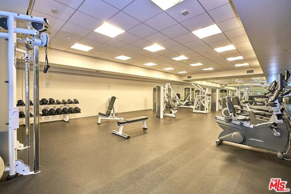 3223 W 6th Street #405 Los Angeles, CA 90020
