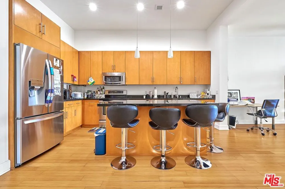 3223 W 6th Street #405 Los Angeles, CA 90020