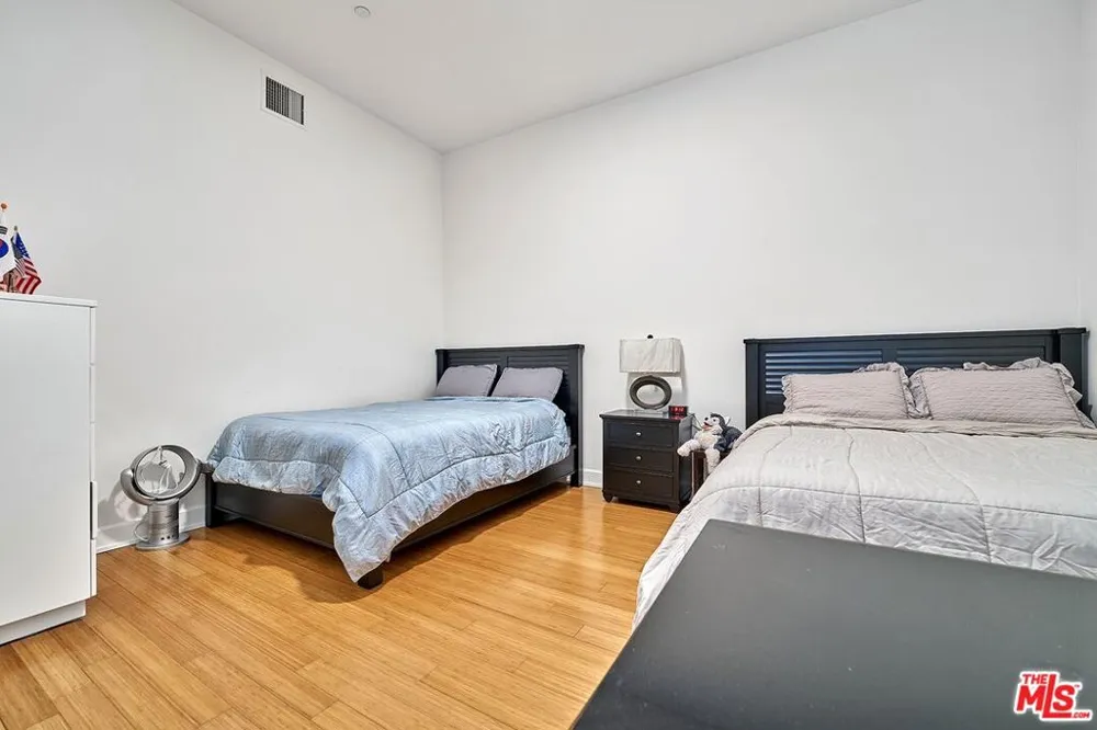 3223 W 6th Street #405 Los Angeles, CA 90020
