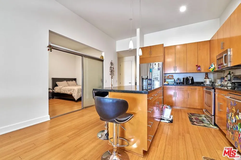 3223 W 6th Street #405 Los Angeles, CA 90020