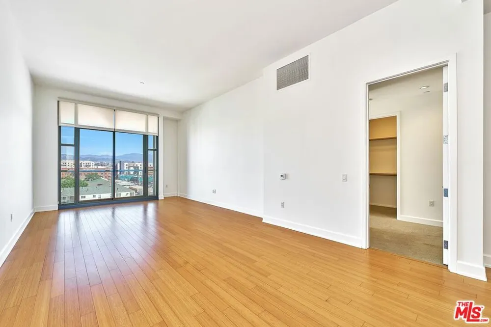 3223 W 6th Street #405 Los Angeles, CA 90020