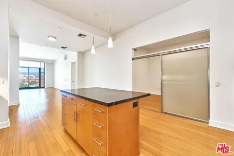 3223 W 6th Street #405