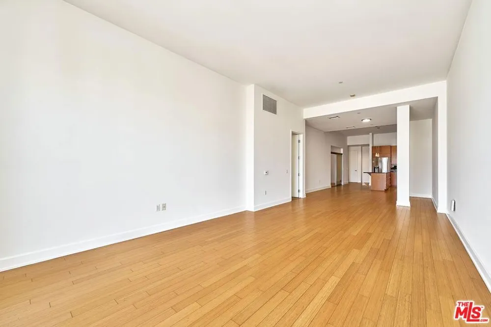 3223 W 6th Street #405 Los Angeles, CA 90020