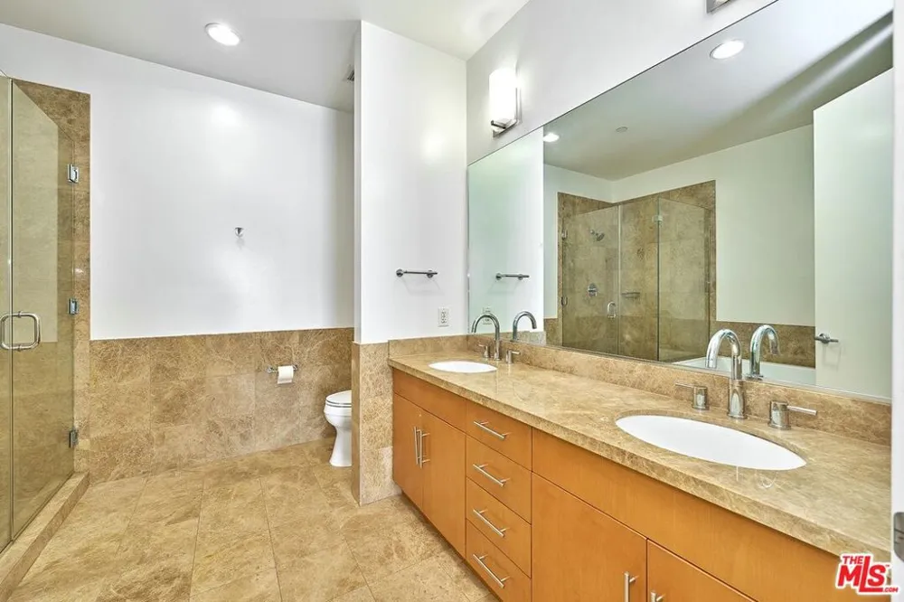 3223 W 6th Street #405 Los Angeles, CA 90020