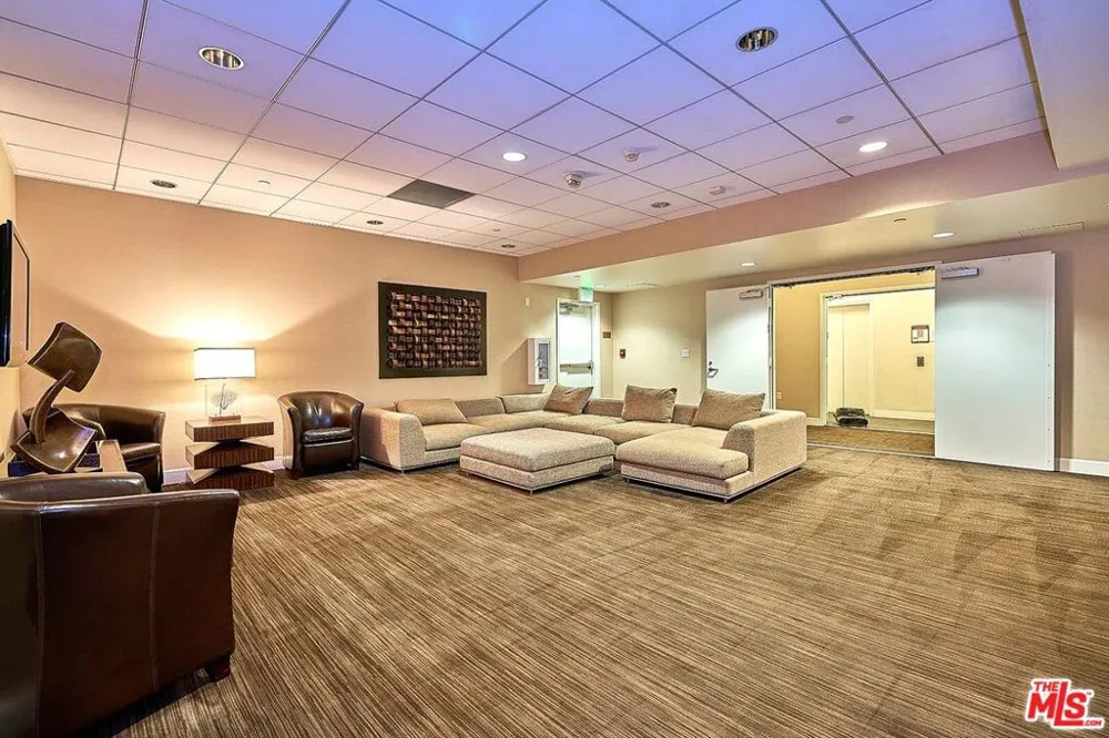 3223 W 6th Street #405 Los Angeles, CA 90020
