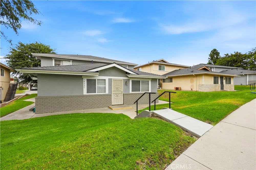 18207 Via Dicha Rowland Heights, CA 91748