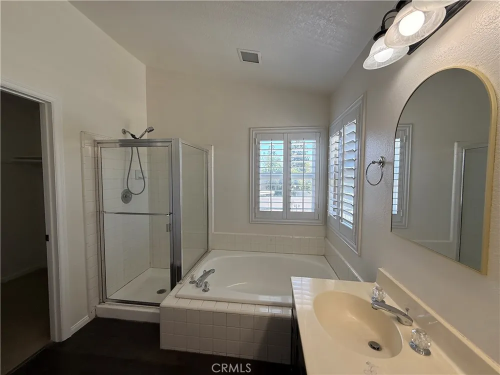 19530 Chinotto Riverside, CA 92508