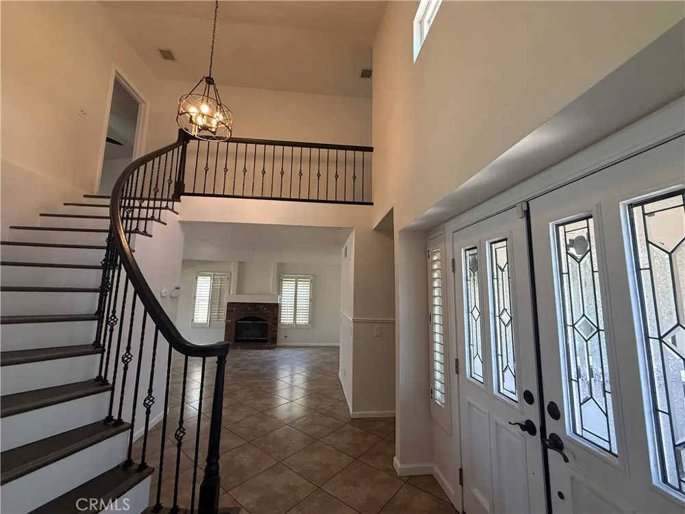 19530 Chinotto Riverside, CA 92508