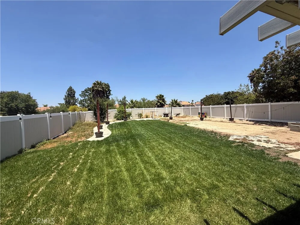 19530 Chinotto Riverside, CA 92508
