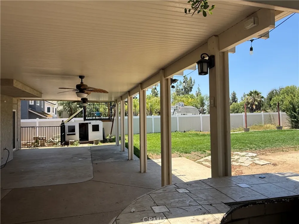 19530 Chinotto Riverside, CA 92508