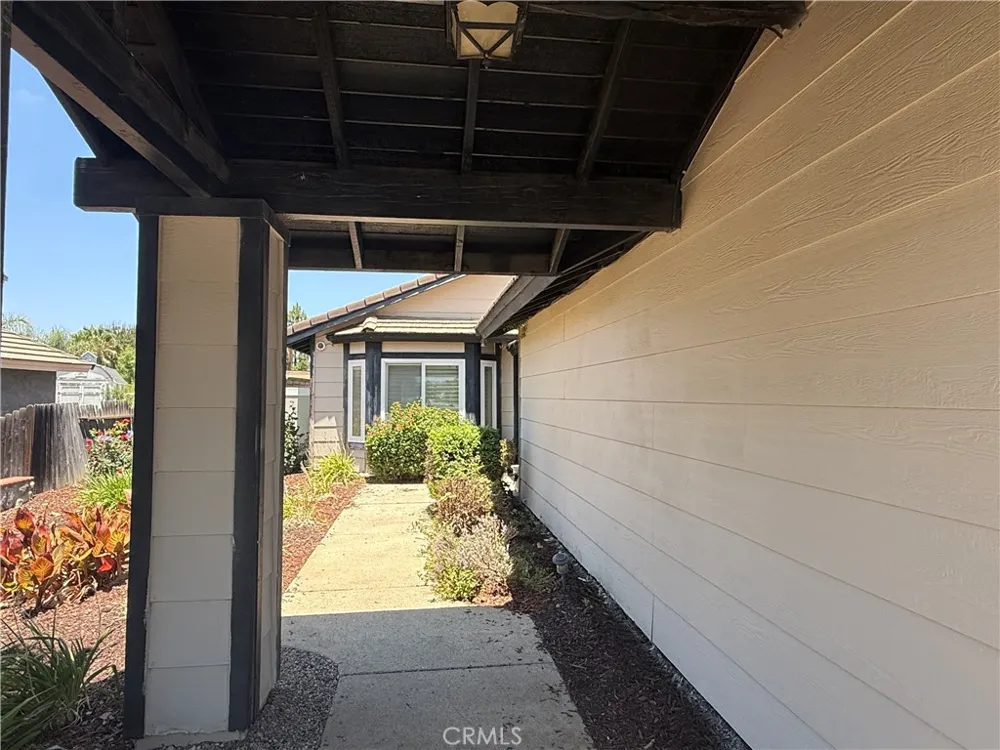 19530 Chinotto Riverside, CA 92508