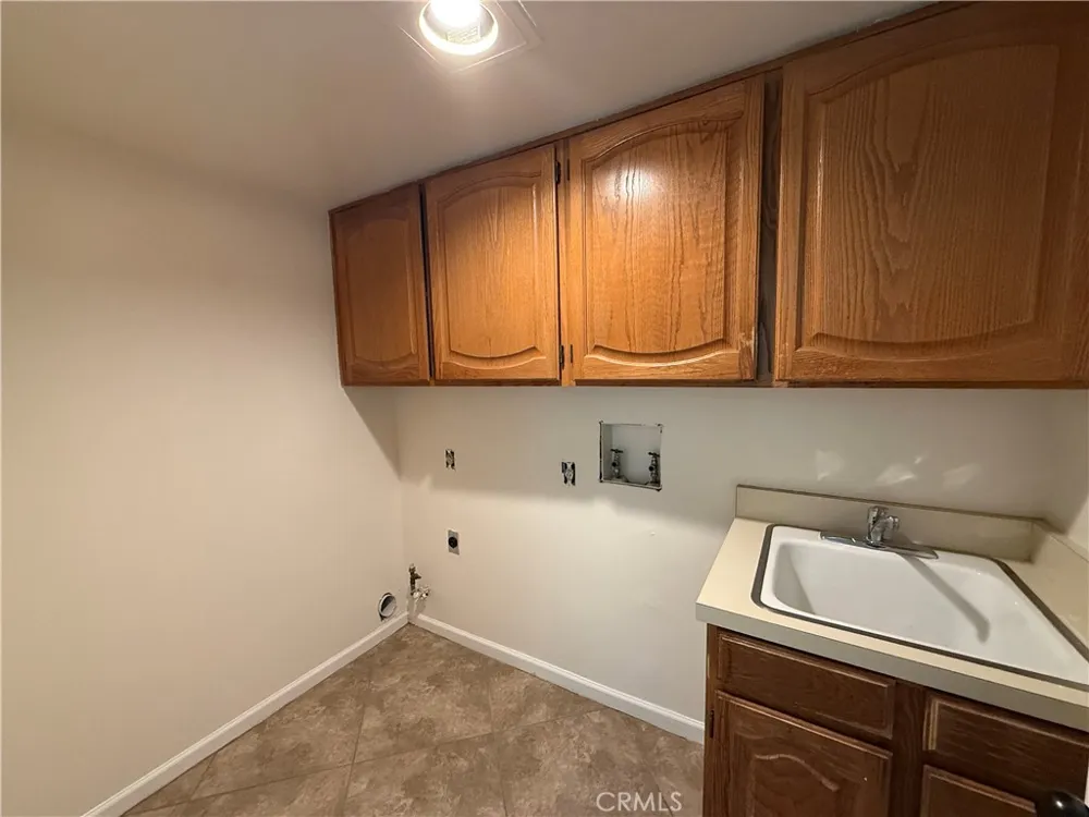 19530 Chinotto Riverside, CA 92508