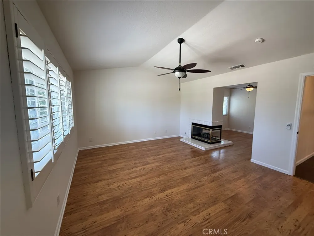 19530 Chinotto Riverside, CA 92508