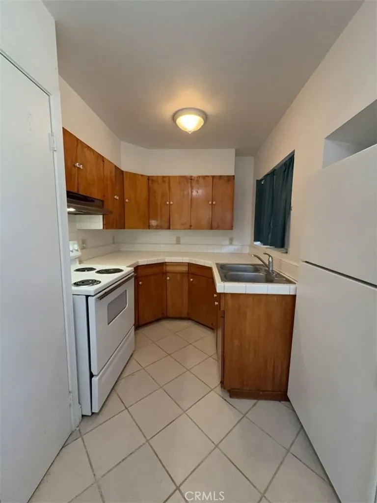 2435 Lakeshore #1 Lakeport, CA 95453