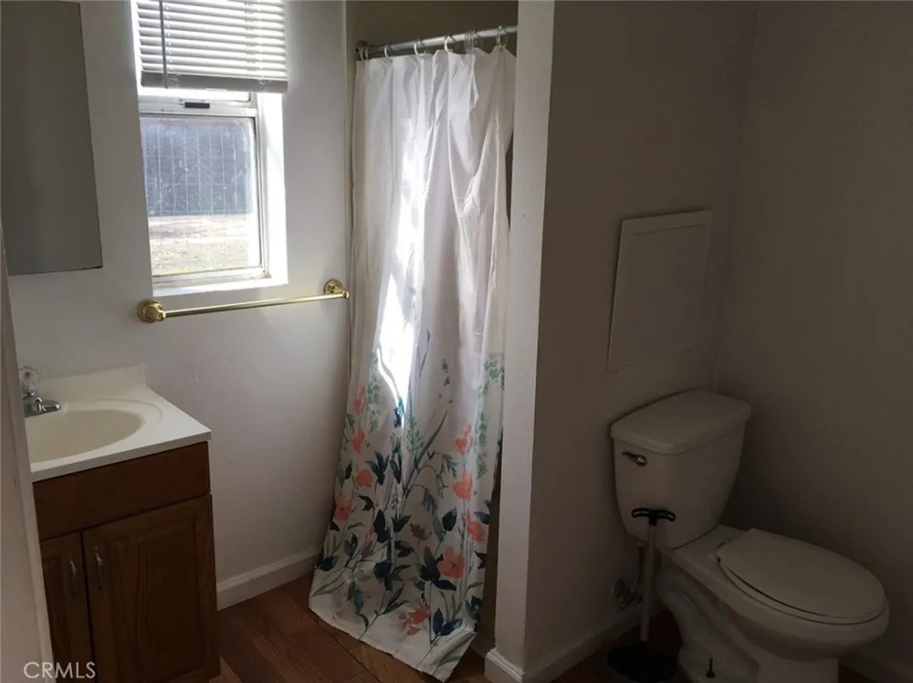 2435 Lakeshore #1 Lakeport, CA 95453