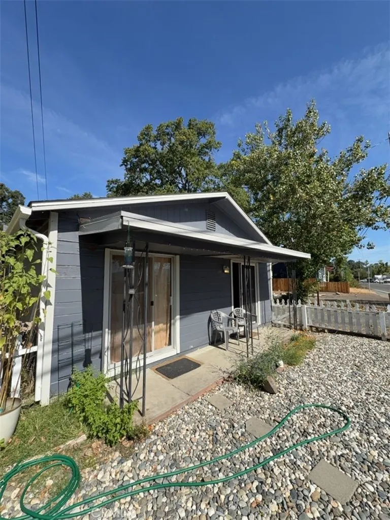 2435 Lakeshore #1 Lakeport, CA 95453