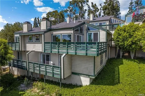 2017 Orchard Drive #11