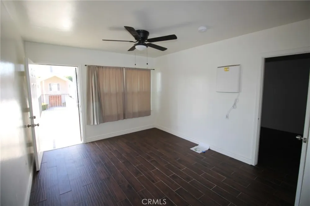4954 Tweedy Boulevard #B South Gate, CA 90280